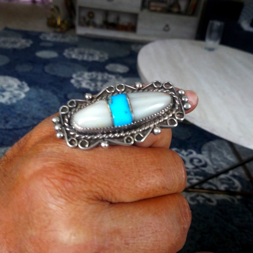 Vintage Zunni ladies ring size 9 mop & turquoise